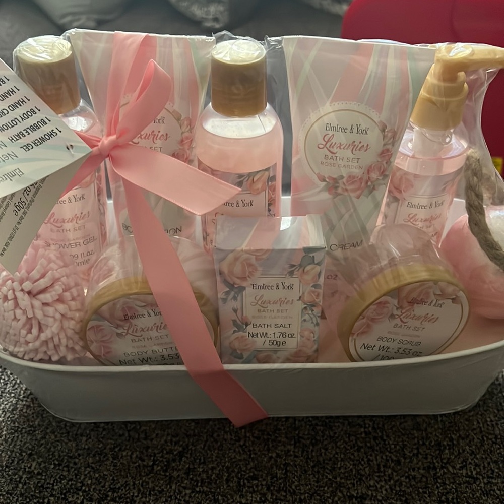 Bathroom set
